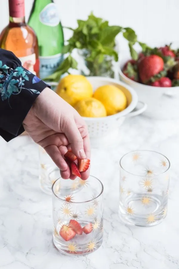 A Summery Rosé Spritzer Cocktail | Cocktail recipes, entertaining ideas, party recipes, party ideas and more from @cydconverse