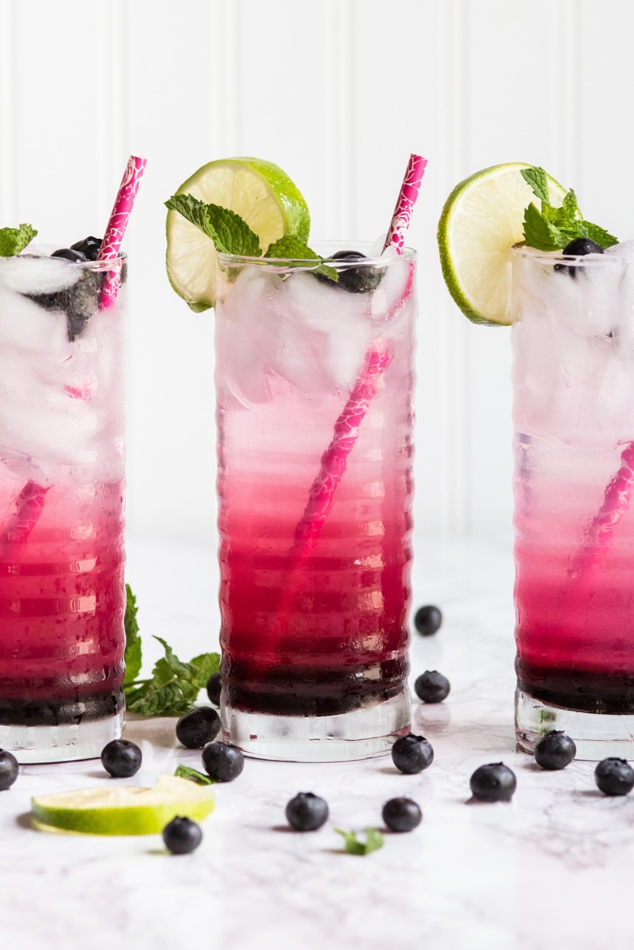 Blueberry Mojito Recipe | Summer cocktail recipes, entertaining tips, party ideas, summer recipes and more from @cydconverse