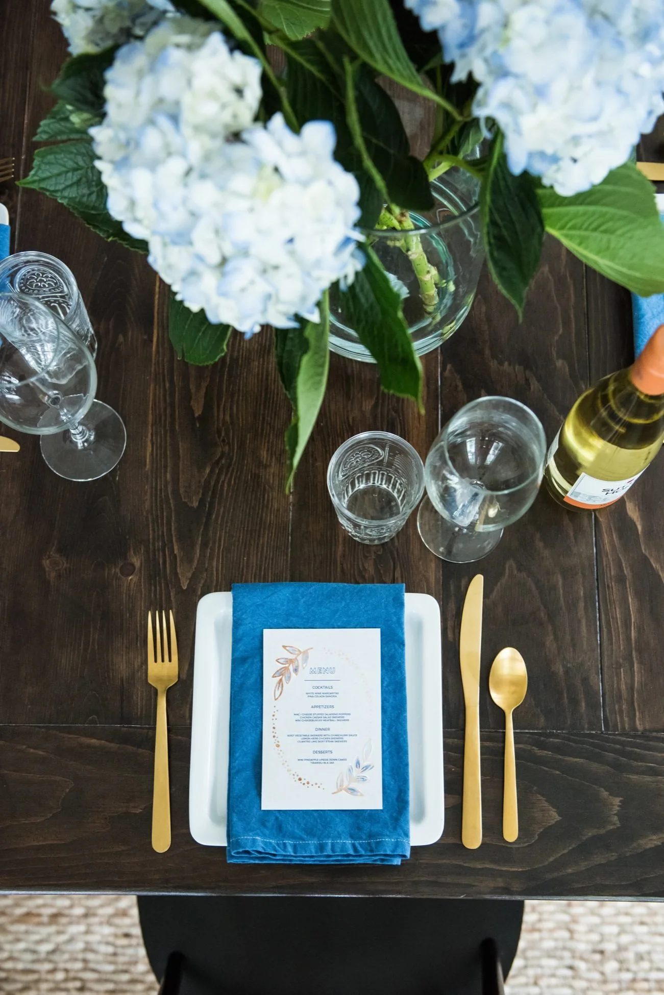 The Ultimate Backyard Dinner Party with Sutter Home and @cydconverse | Entertaining ideas, dinner party tips, party ideas and more!