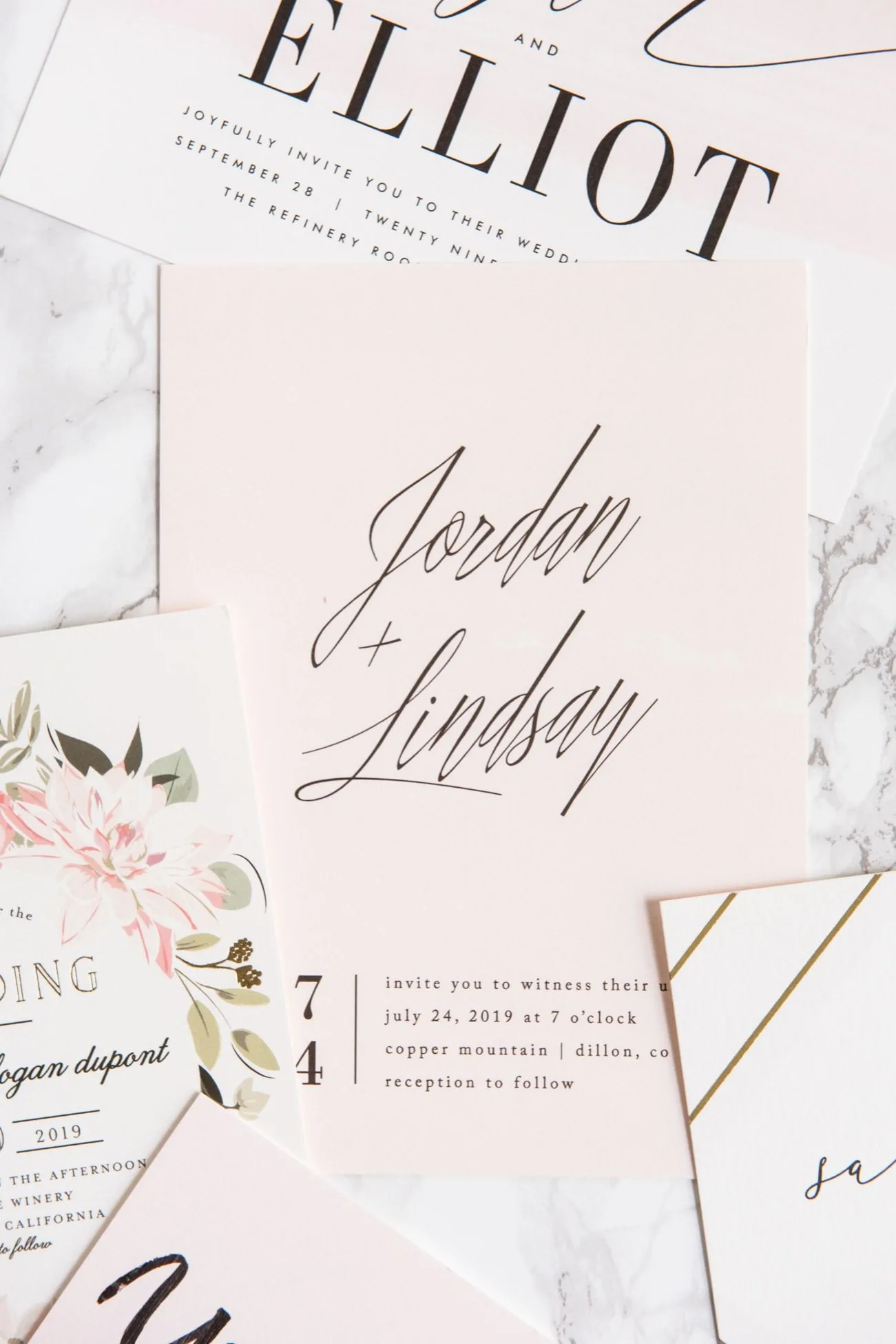 Modern gold foil, hand lettered wedding invitations | Wedding ideas, entertaining tips, wedding planning tips, party ideas and more from @cydconverse