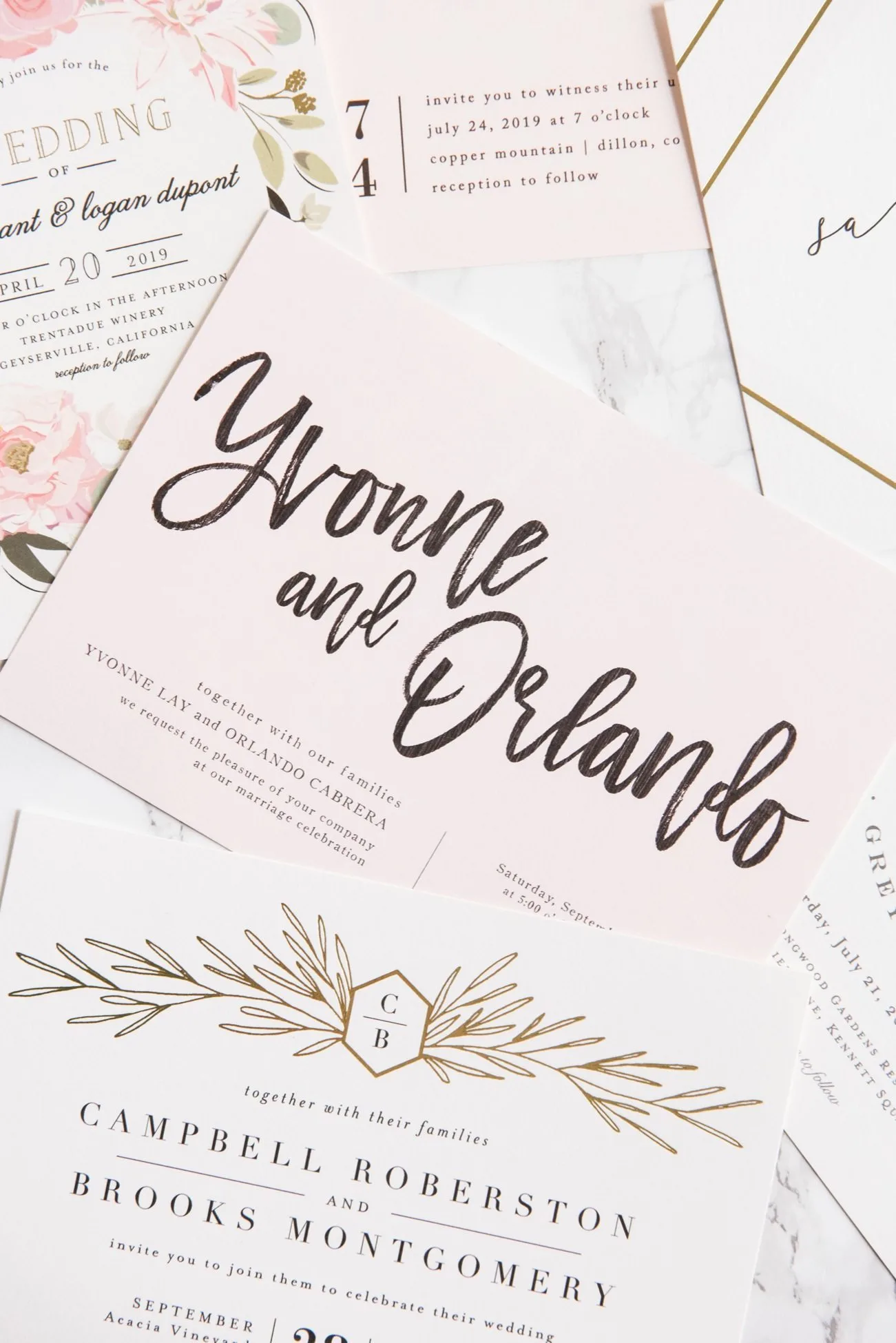 Modern gold foil, hand lettered wedding invitations | Wedding ideas, entertaining tips, wedding planning tips, party ideas and more from @cydconverse