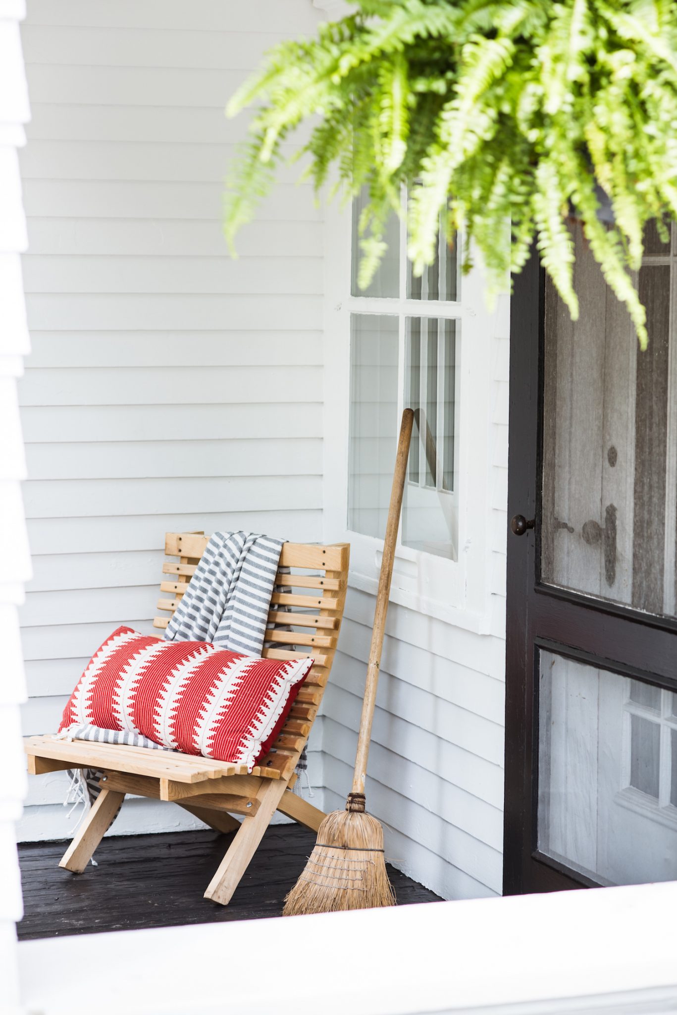The Sweetest Occasion's Backyard Makeover | Home decor, home renovation ideas, patio ideas and more from @cydconverse