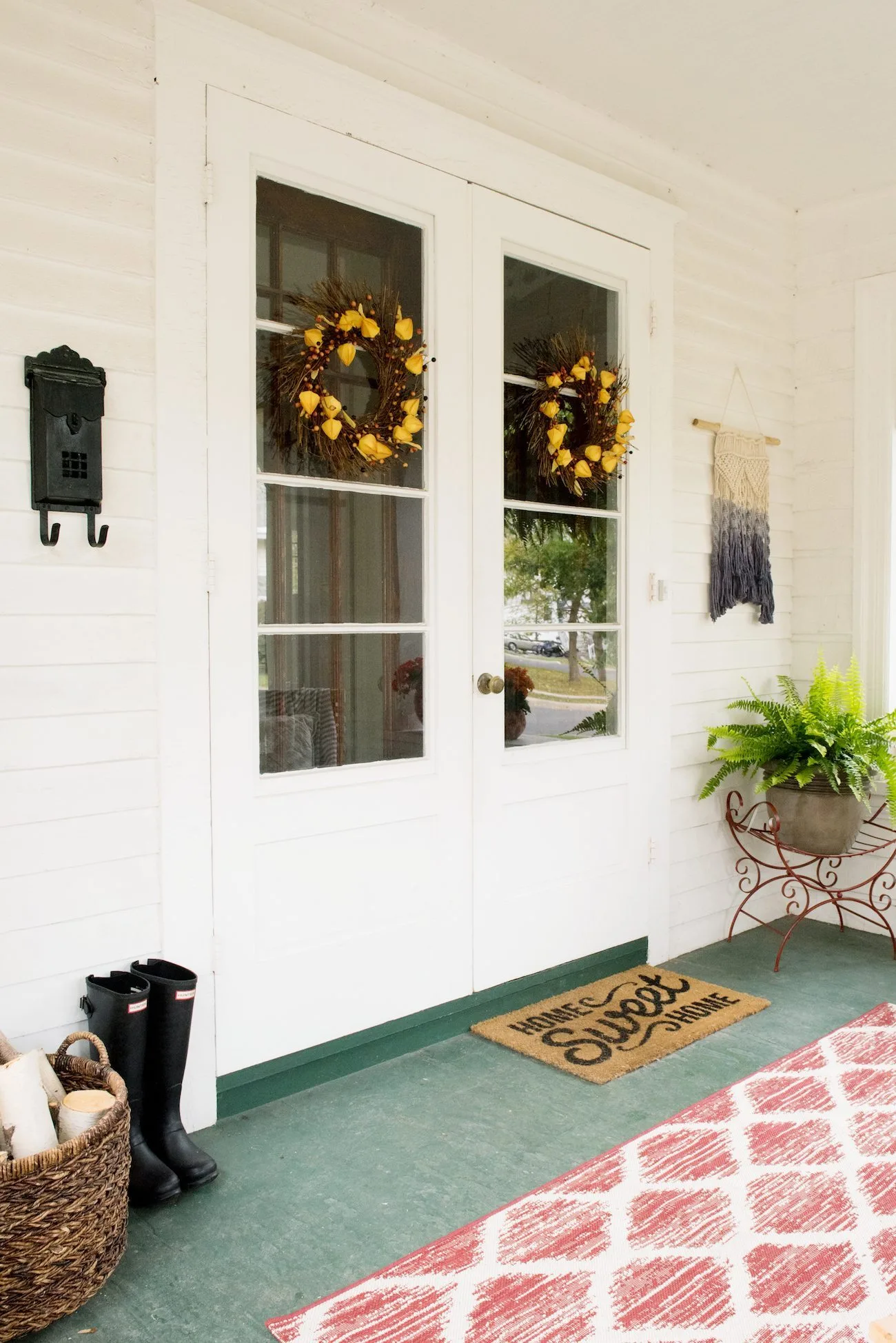 Our Fall Front Porch Decor | Fall decorating ideas, entertaining tips, party ideas and more from @cydconverse