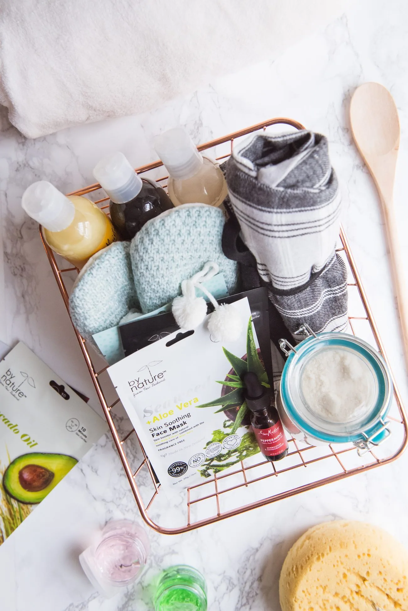 DIY Spa Gift Basket + Homemade Peppermint Foot Soak from @cydconverse