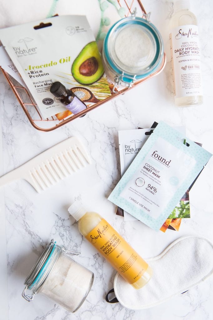 DIY Spa Gift Basket + Homemade Peppermint Foot Soak from @cydconverse