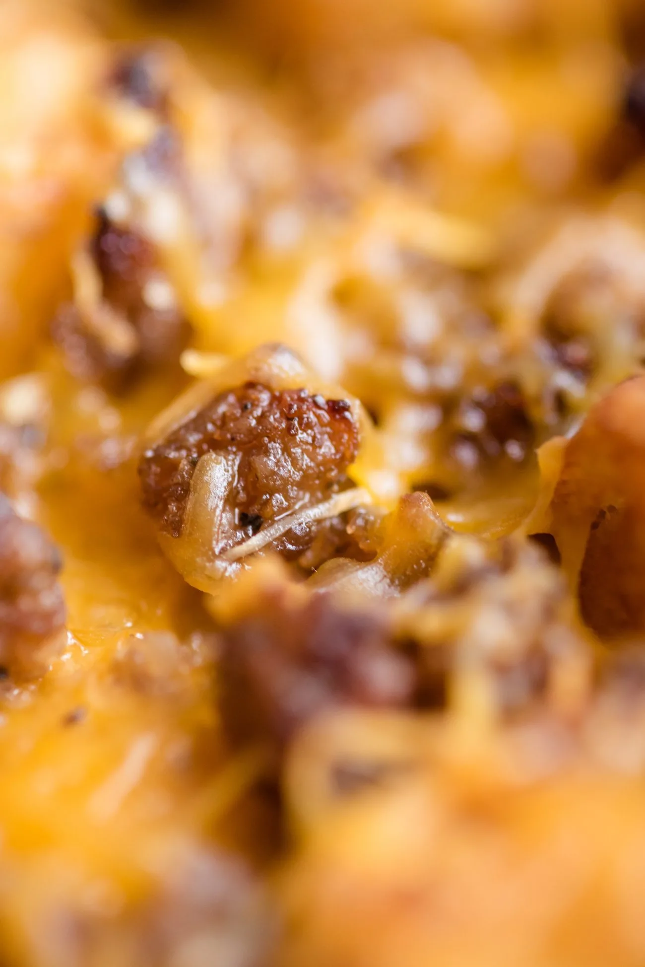 Last Minute Entertaining Tips | Easy make ahead sausage breakfast casserole from @cydconverse