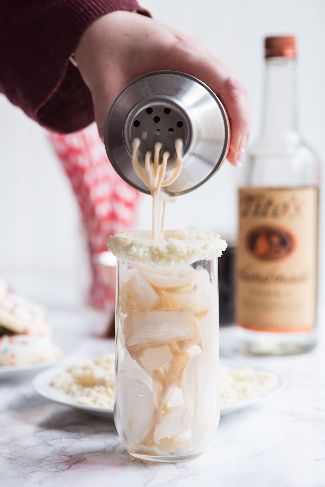 Sugar Cookie White Russians | Best Christmas White Russian recipes, entertaining tips, party ideas, holiday party recipes and more from @cydconverse