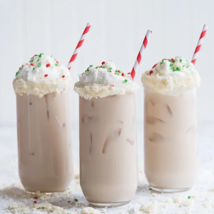 Sugar Cookie White Russians | Best Christmas White Russian recipes, entertaining tips, party ideas, holiday party recipes and more from @cydconverse