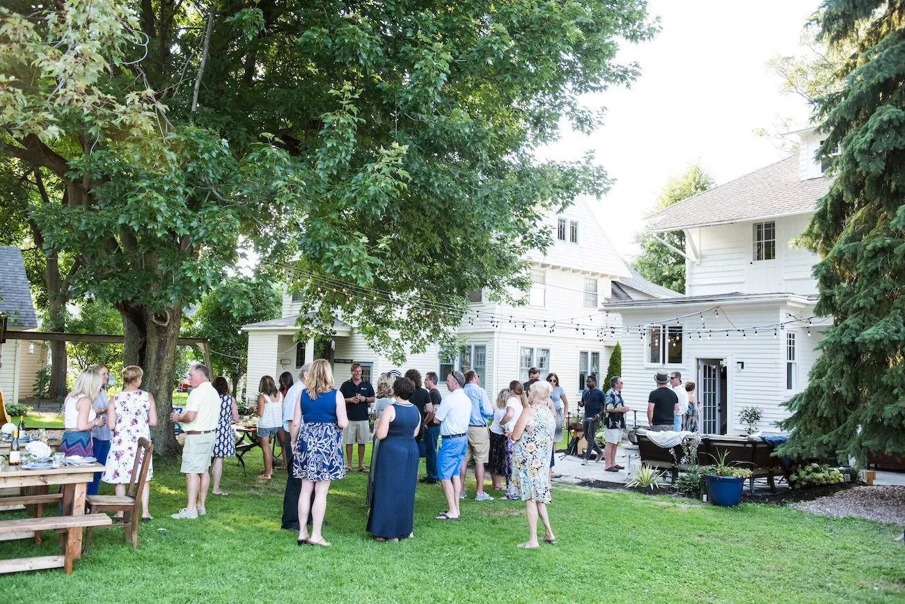 Sutter Home Wines + The Sweetest Occasion hosted an amazing backyard party | Entertaining tips, party recipes, party appetizers, entertaining ideas and more from @cydconverse