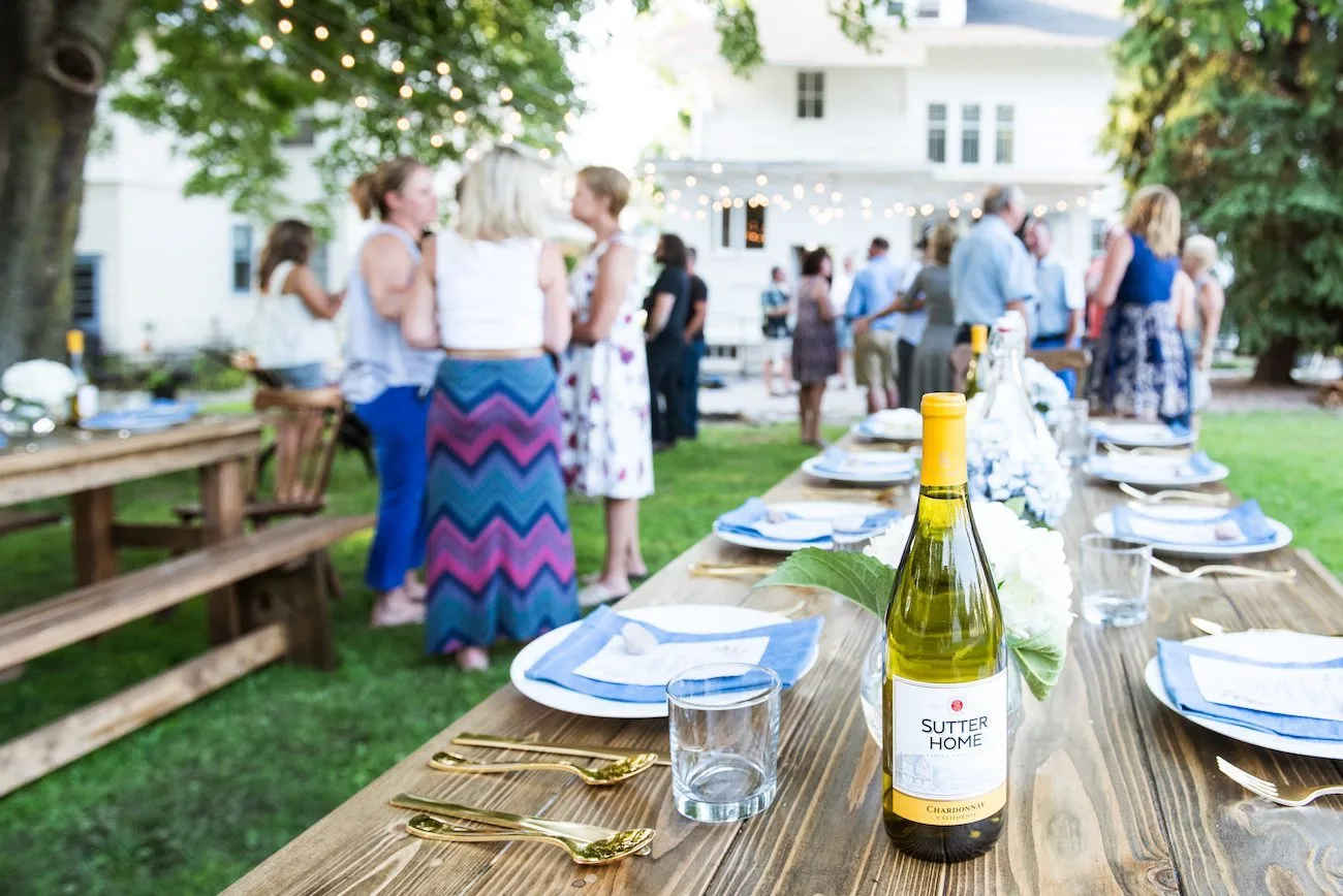 Sutter Home Wines + The Sweetest Occasion hosted an amazing backyard party | Entertaining tips, party recipes, party appetizers, entertaining ideas and more from @cydconverse