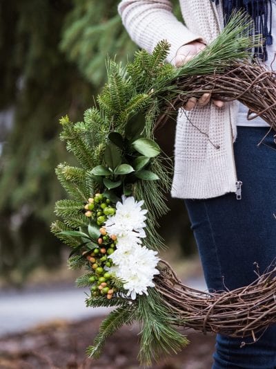 DIY Natural Winter Wreath thumbnail
