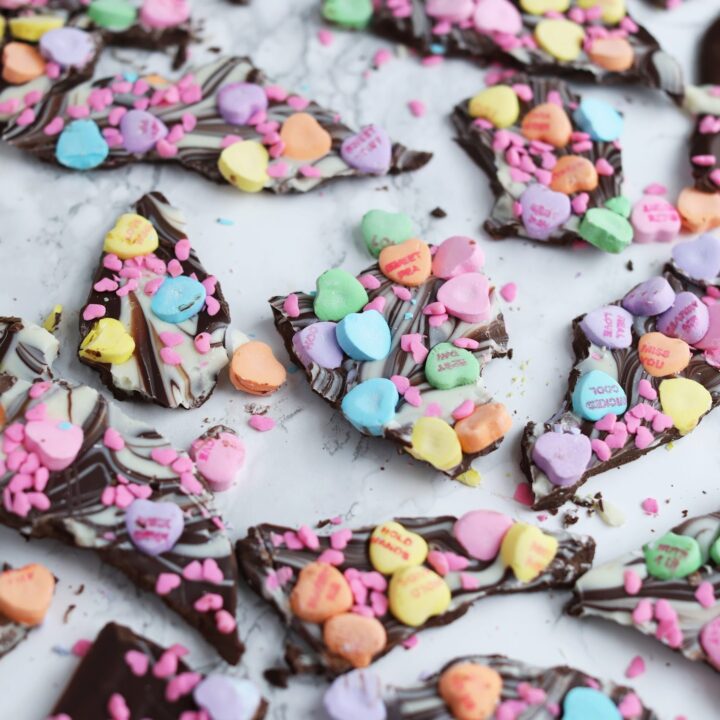 Easy Valentine's Day Gift Ideas | Valentine's Day Chocolate Bark Recipe from @cydconverse - Click through for loads of Valentine's Day DIY ideas, recipes and more!