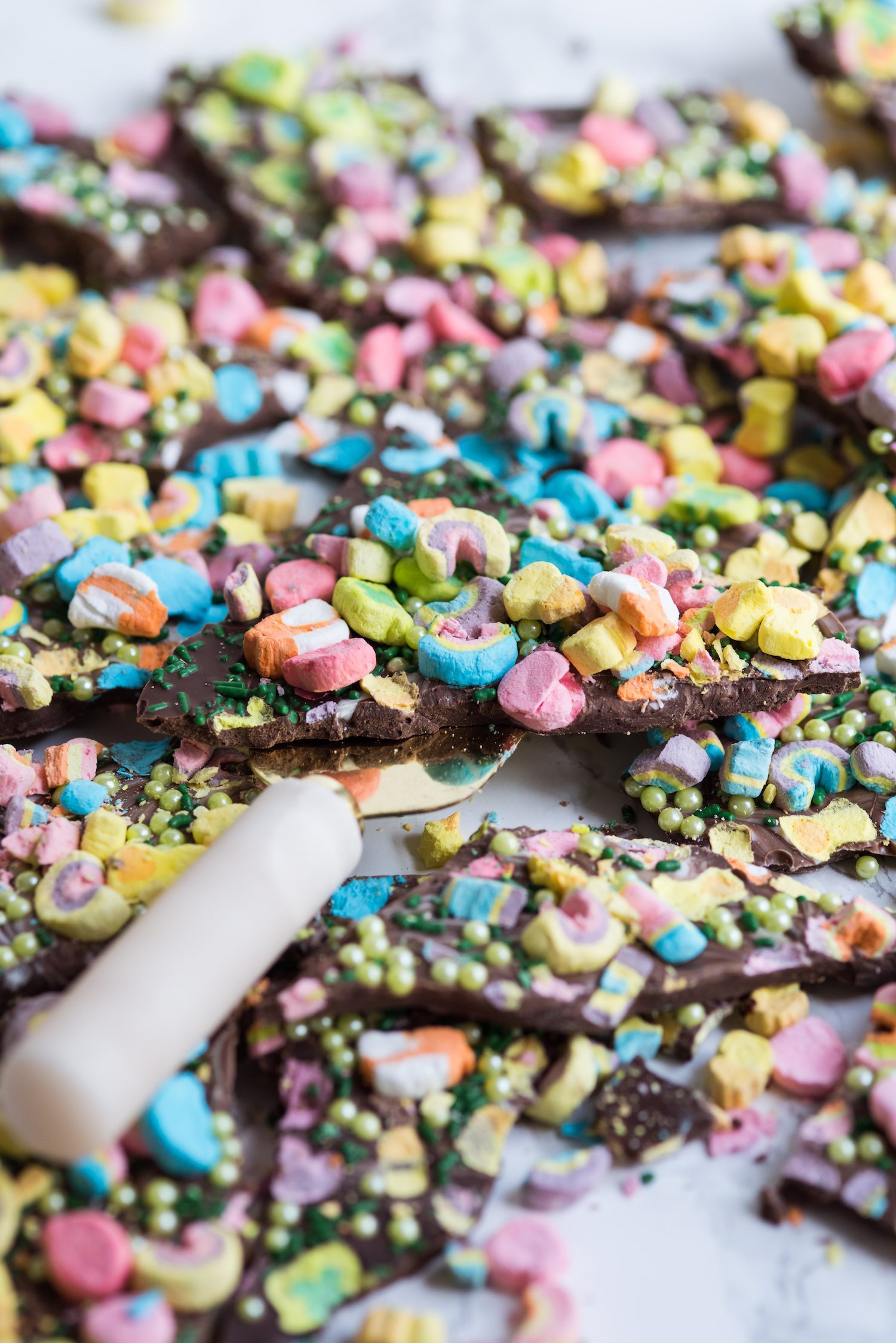 Loaded Lucky Charms St. Patrick's Day Bark | St. Patrick's Day recipes, fun St. Patrick's Day ideas for kids, entertaining ideas, party recipes and more from @cydconverse