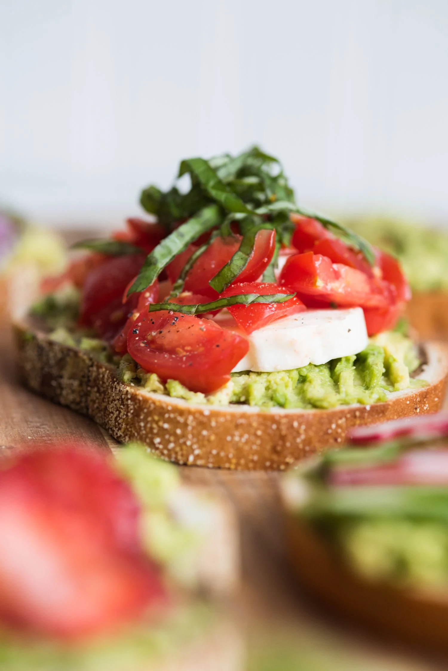 8 Awesome Ways to Make Avocado Toast | Unique avocado toast recipes, entertaining tips, party ideas and recipes from @cydconverse