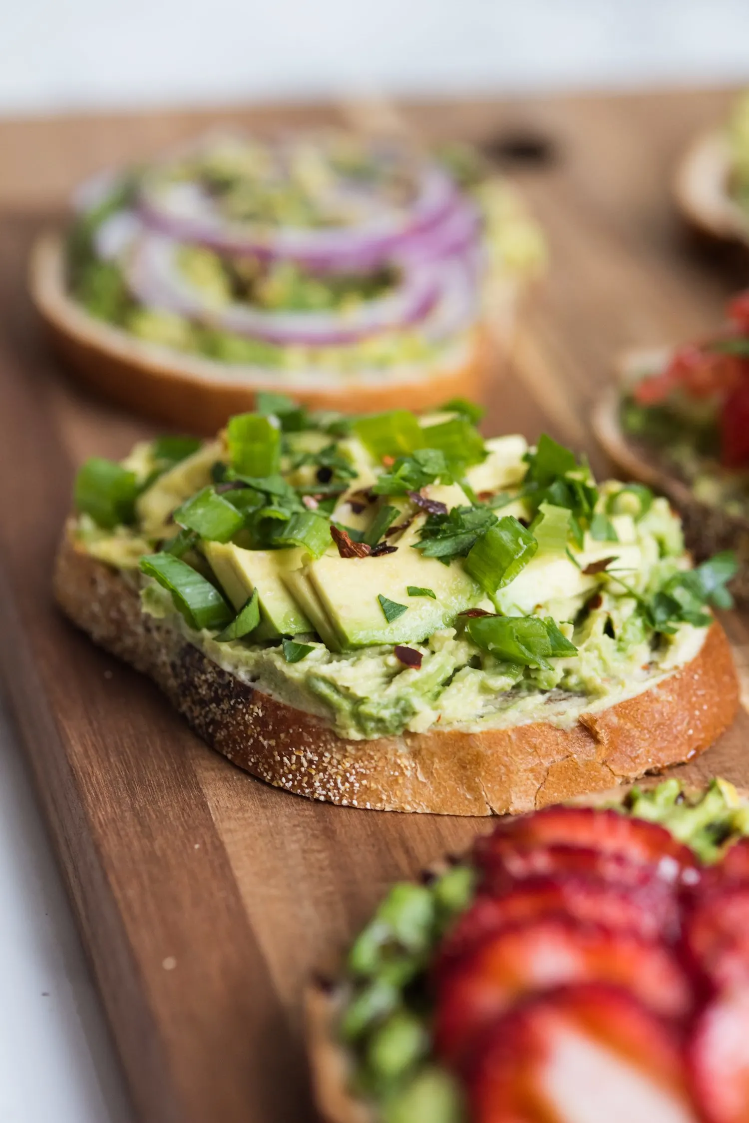 8 Awesome Ways to Make Avocado Toast | Unique avocado toast recipes, entertaining tips, party ideas and recipes from @cydconverse