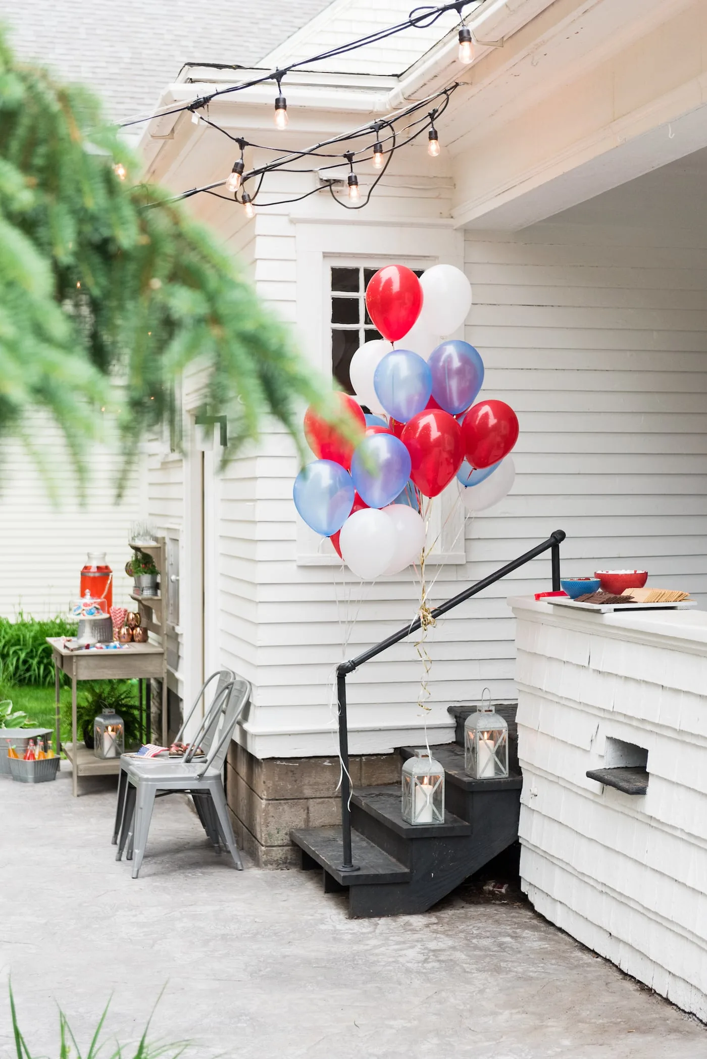 Host an Americana Inspired 4th of July Party | Get ideas for 4th of July desserts, entertaining tips, 4th of July decorations, 4th of July party ideas and more from @cydconverse