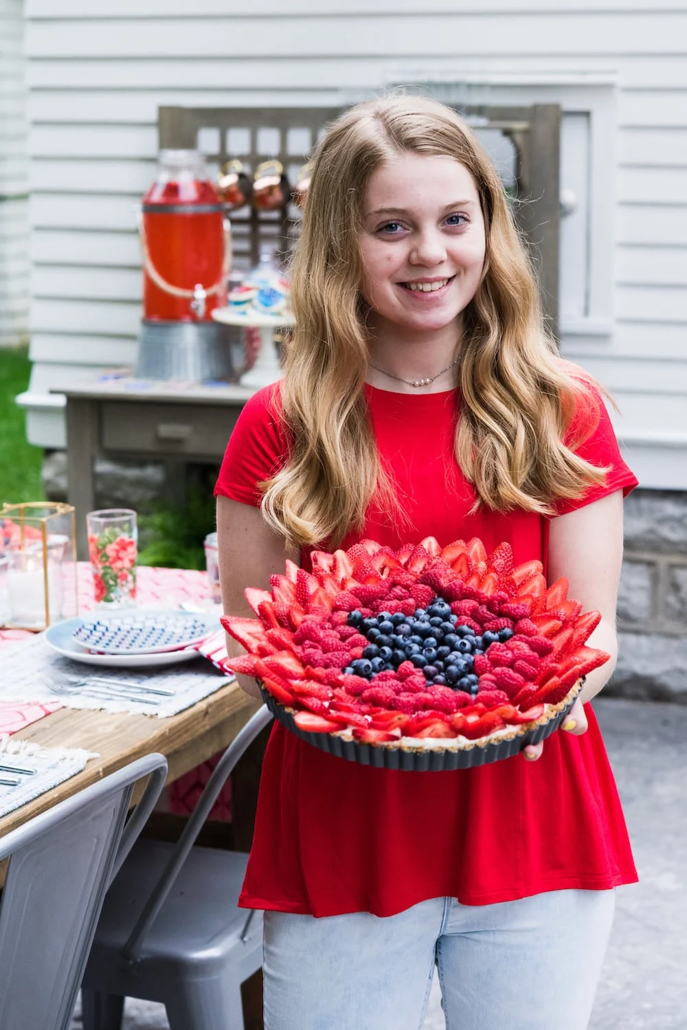 Host an Americana Inspired 4th of July Party | Get ideas for 4th of July desserts, entertaining tips, 4th of July decorations, 4th of July party ideas and more from @cydconverse