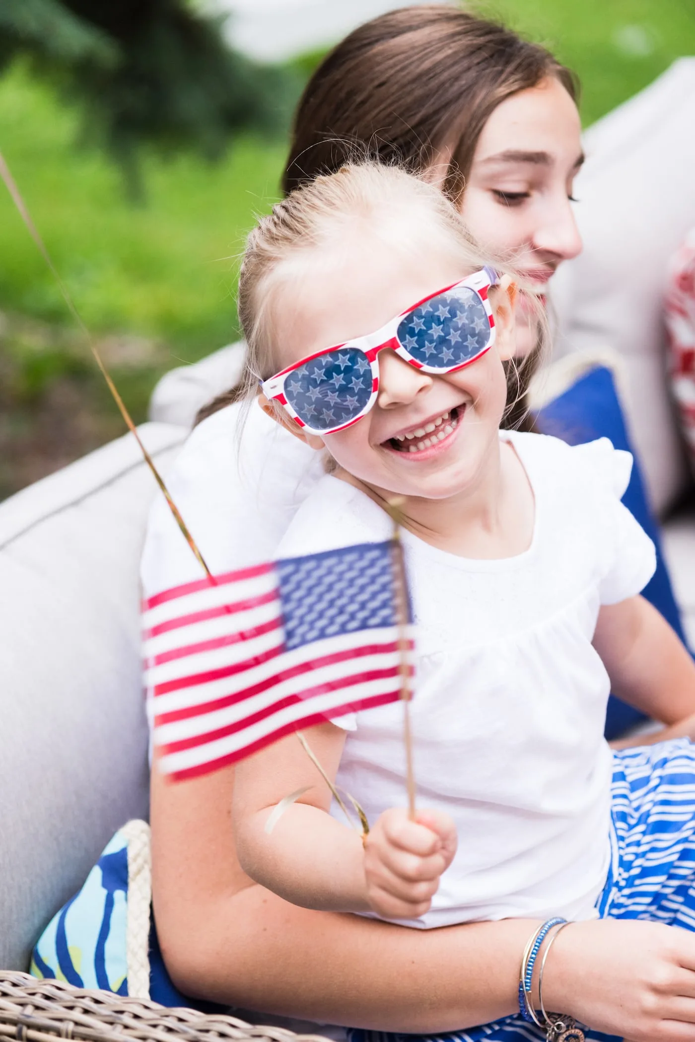 Host an Americana Inspired 4th of July Party | Get ideas for 4th of July desserts, entertaining tips, 4th of July decorations, 4th of July party ideas and more from @cydconverse