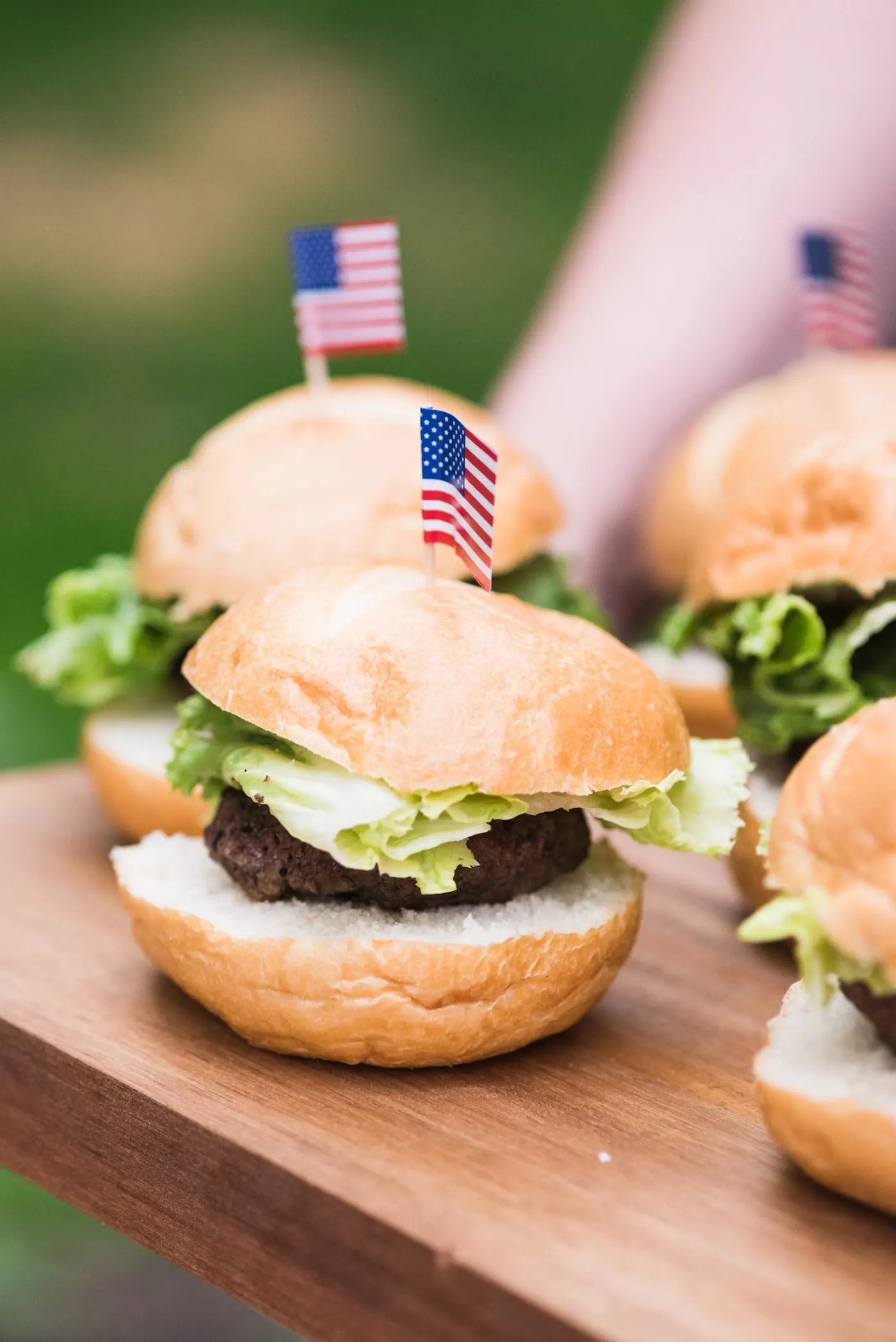 Host an Americana Inspired 4th of July Party | Get ideas for 4th of July desserts, entertaining tips, 4th of July decorations, 4th of July party ideas and more from @cydconverse