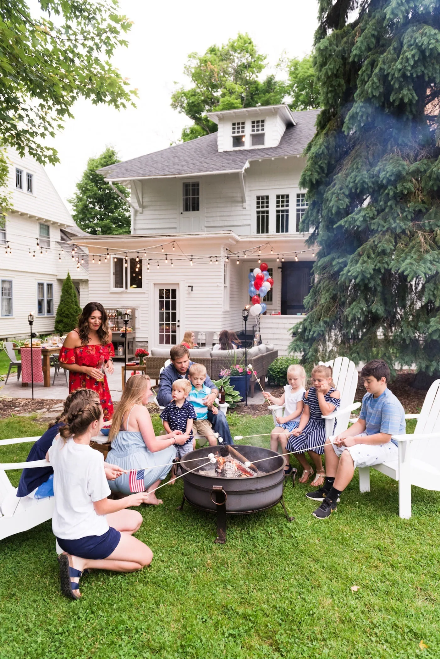 Host an Americana Inspired 4th of July Party | Get ideas for 4th of July desserts, entertaining tips, 4th of July decorations, 4th of July party ideas and more from @cydconverse