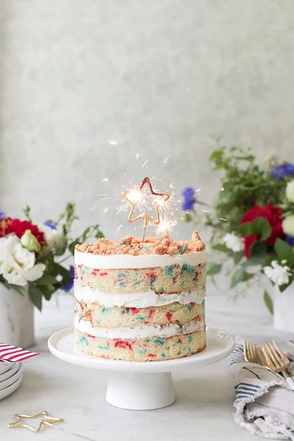 Red, White and Blue 4th of July Cake | 4th of July party ideas, 4th of July desserts and more from @cydconverse