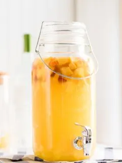 The best white sangria recipe from entertaining blog @cydconverse | Click through for entertaining tips, party ideas, party recipes and more!
