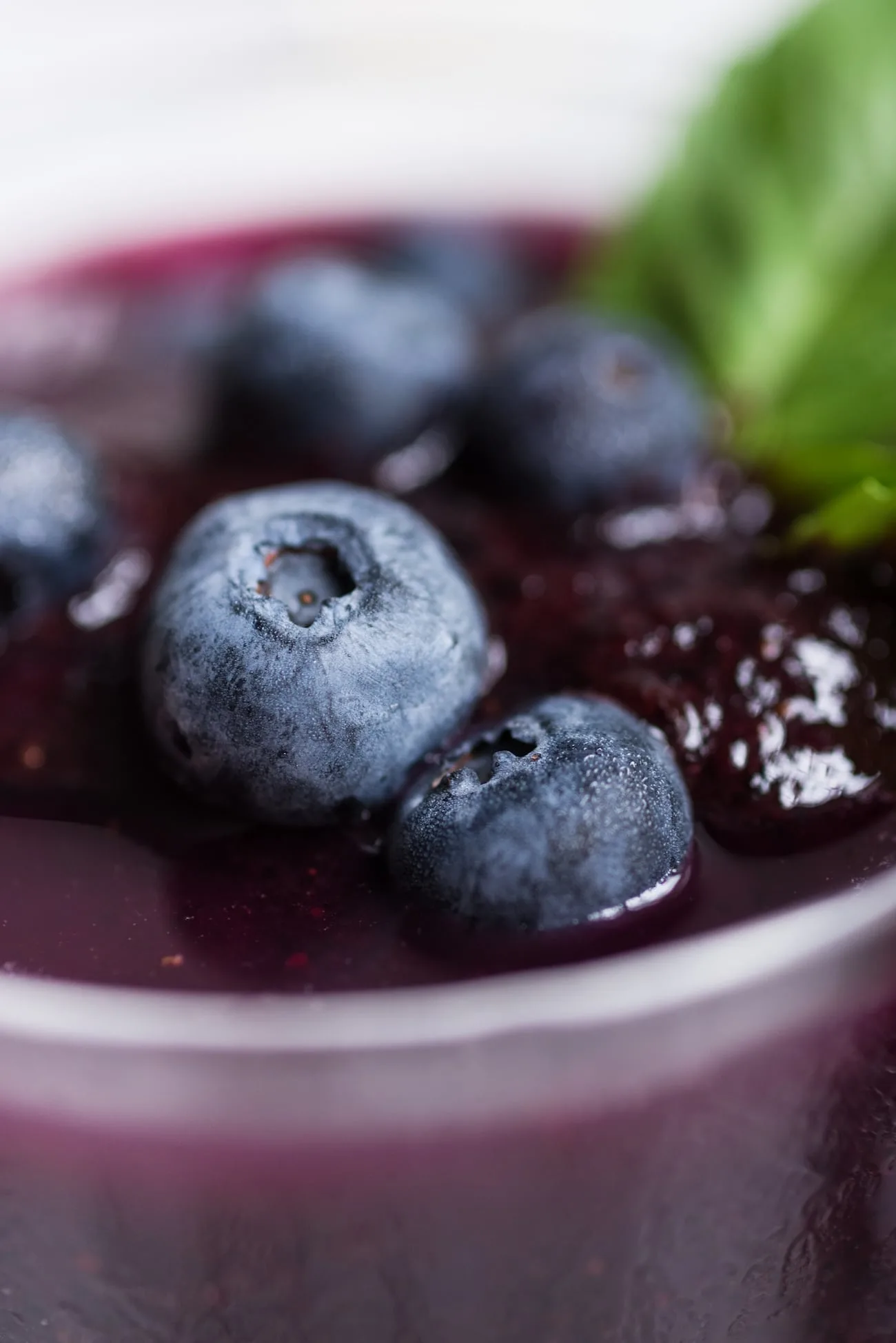 Frozen Blueberry Beet Gin Cocktails! Click through for fun party ideas, easy entertaining ideas, cocktail recipes, party recipes and more from @cydconverse