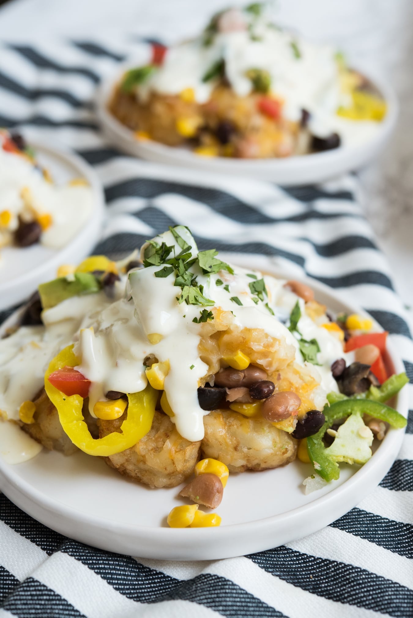 Easy game day recipes - loaded tater tot nachos from @cydconverse!