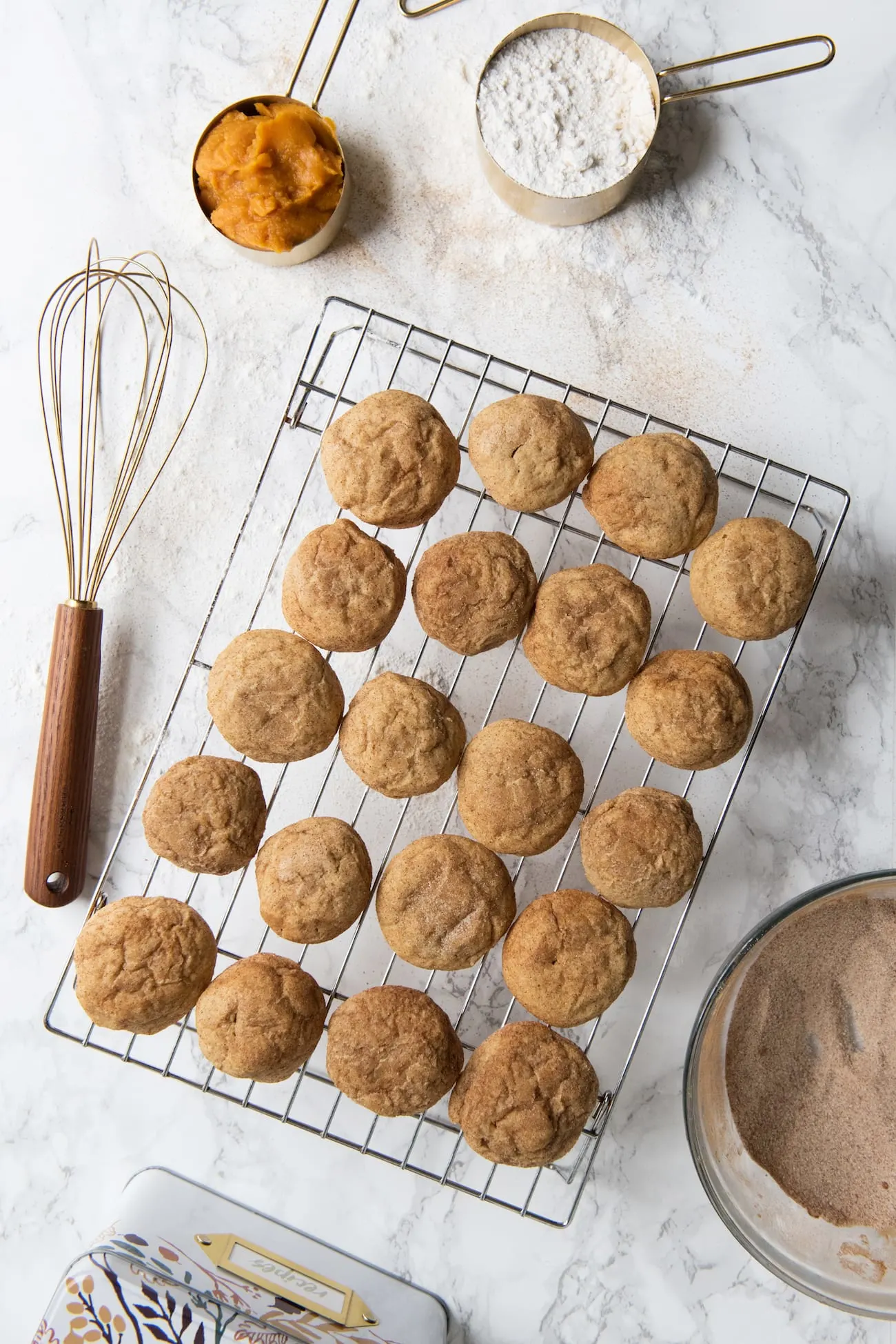 Pumpkin Snickerdoodles Recipe | Fall cookie recipes, pumpkin recipes and more from entertaining blog @cydconverse