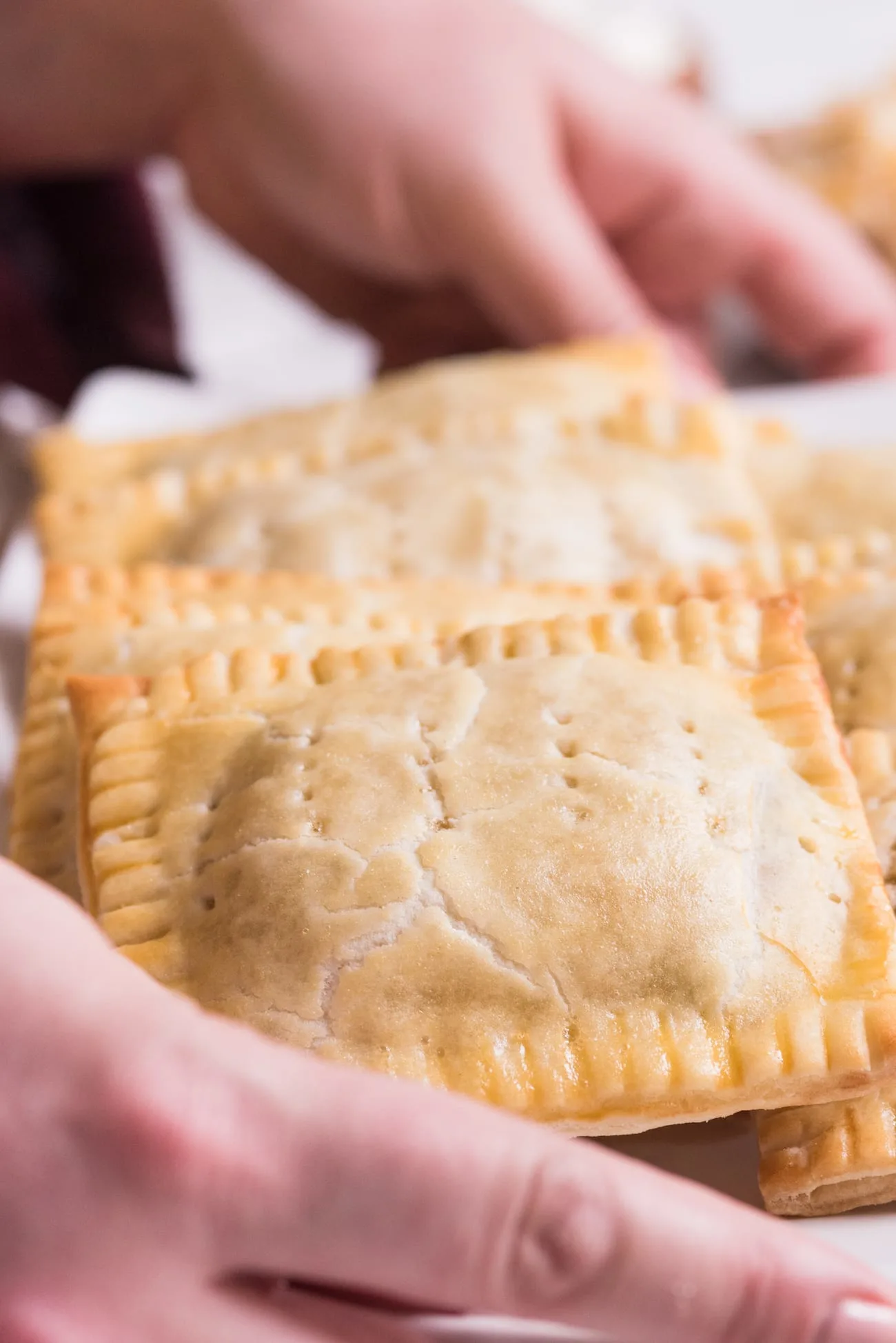 Make these crazy good homemade veggie taco pop tarts for your next game day party! Visit entertaining blog @cydconverse for the recipe