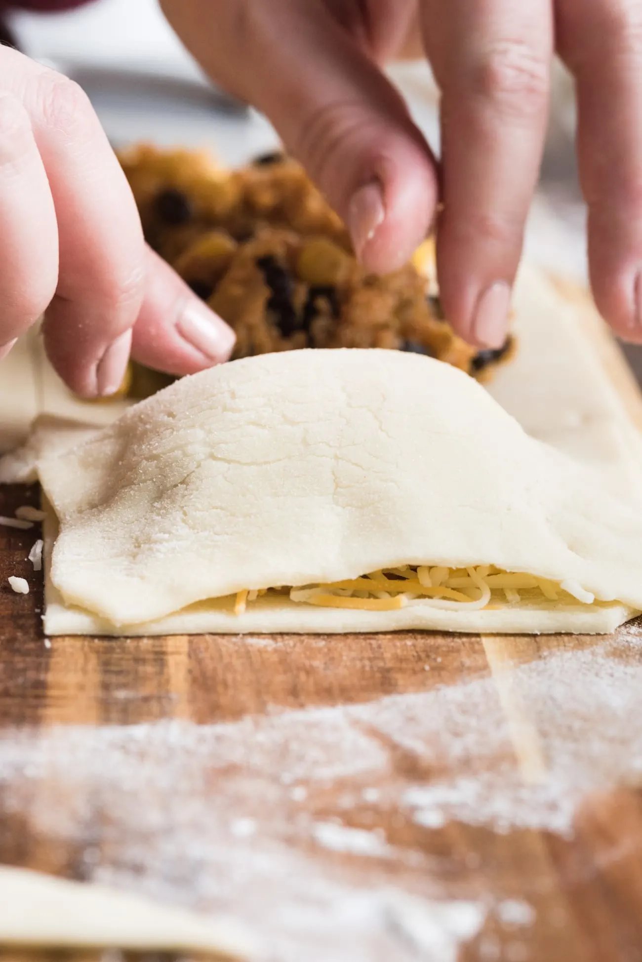 Make these crazy good homemade veggie taco pop tarts for your next game day party! Visit entertaining blog @cydconverse for the recipe