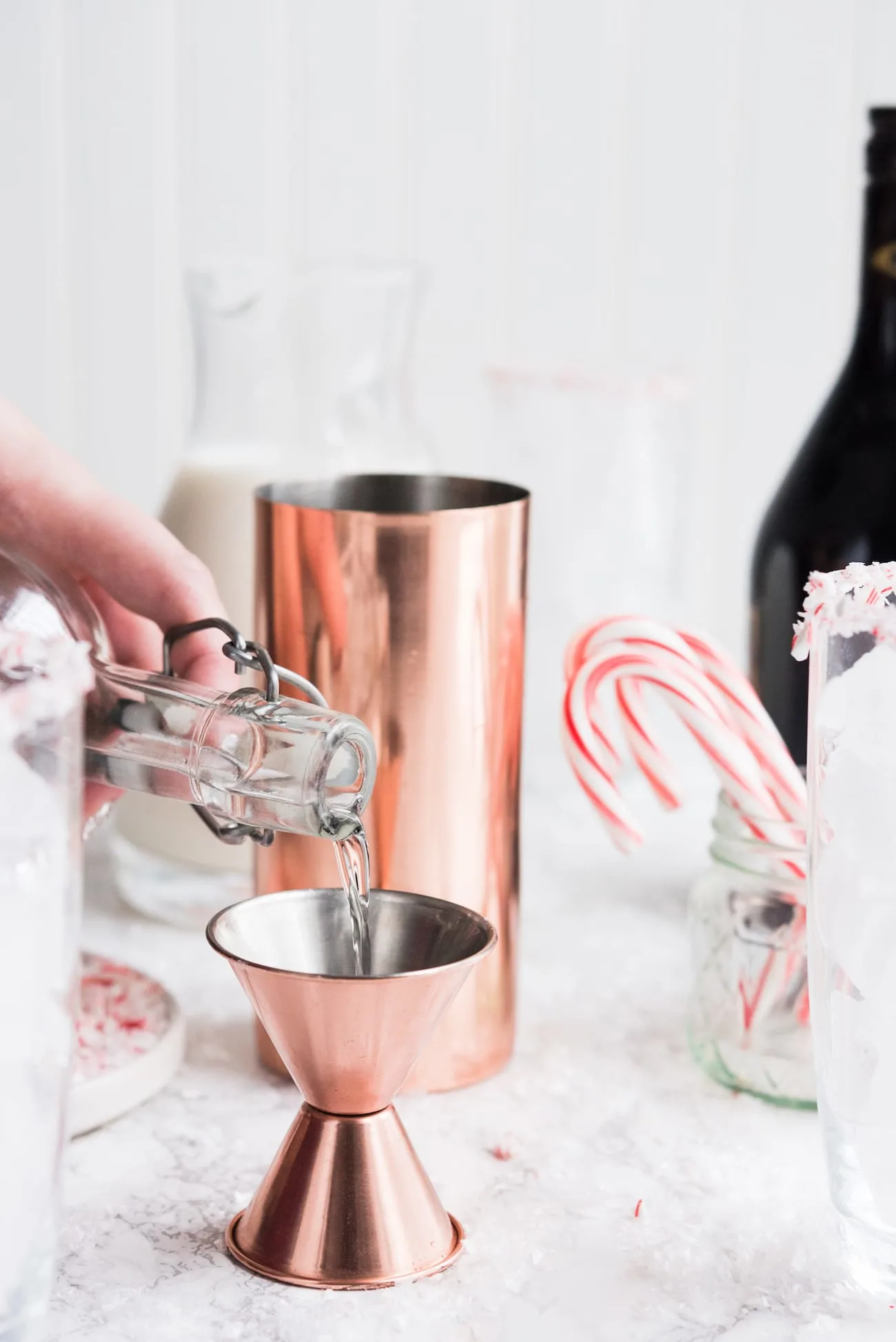 White Chocolate Peppermint White Russian | Christmas cocktails and holiday entertaining tips from entertaining blog @cydconverse