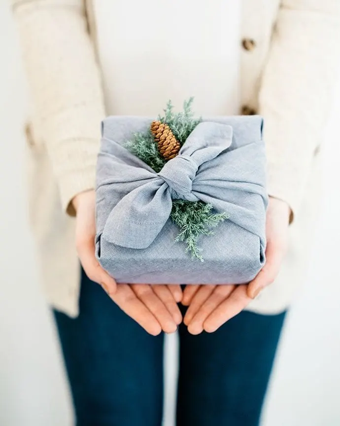 Green and Neutral Holiday Gift Wrap Inspiration  Elegant gift wrapping,  Cute gift wrapping ideas, Gift wrapping inspiration