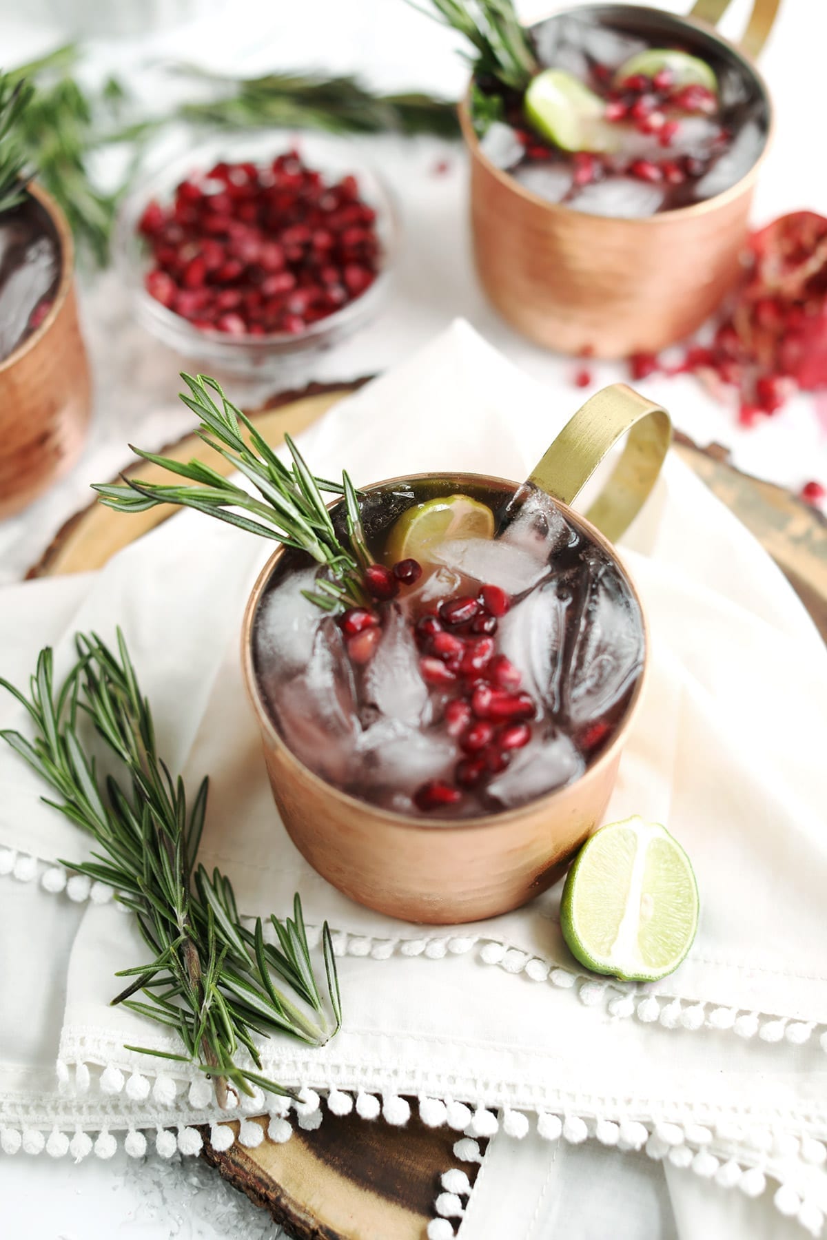 A Kris Kringle North Pole Moscow Mule | Christmas cocktails, Christmas recipes and Christmas party ideas from entertaining blog @cydconverse