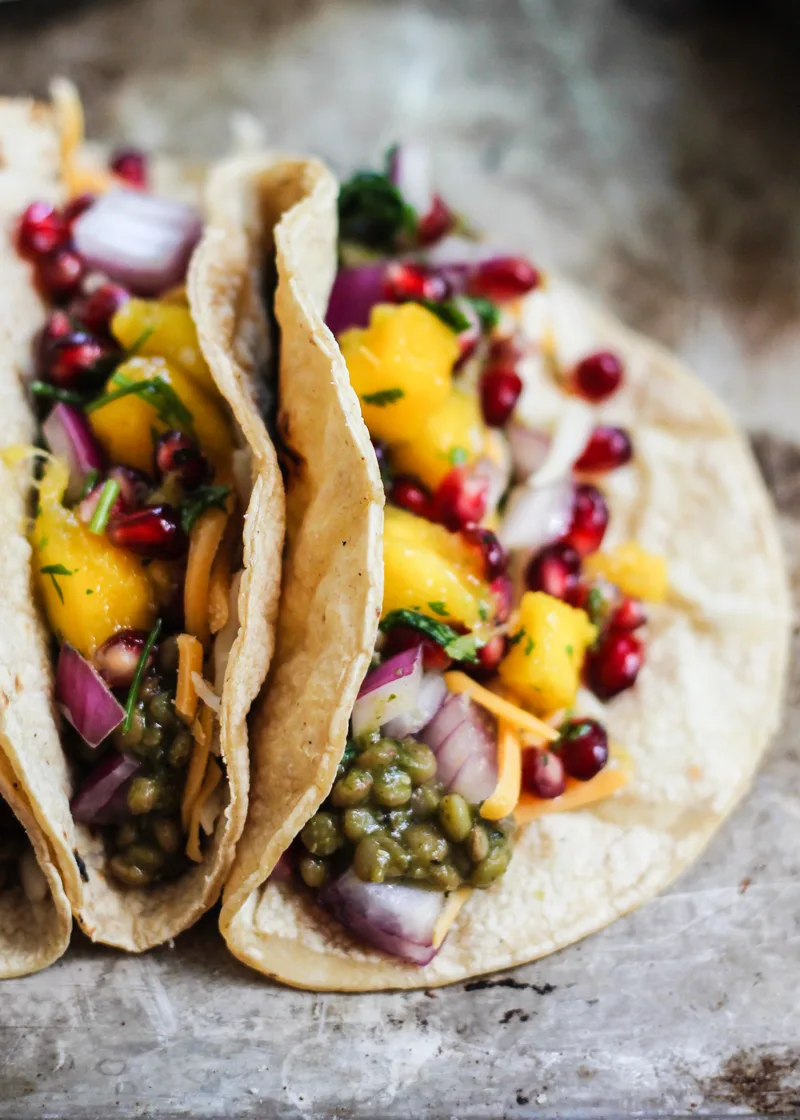 Lentil Tacos | Vegetarian tacos, veggie tacos and party recipes from entertaining blog @cydconverse