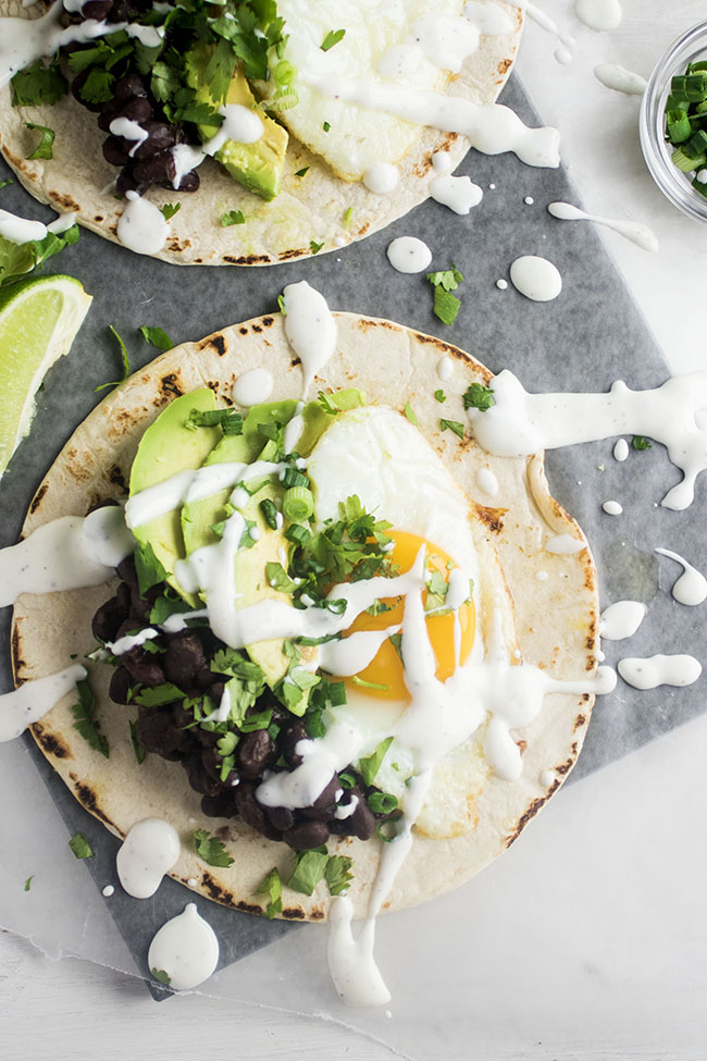 Egg Breakfast Tacos | Vegetarian tacos, veggie tacos and party recipes from entertaining blog @cydconverse