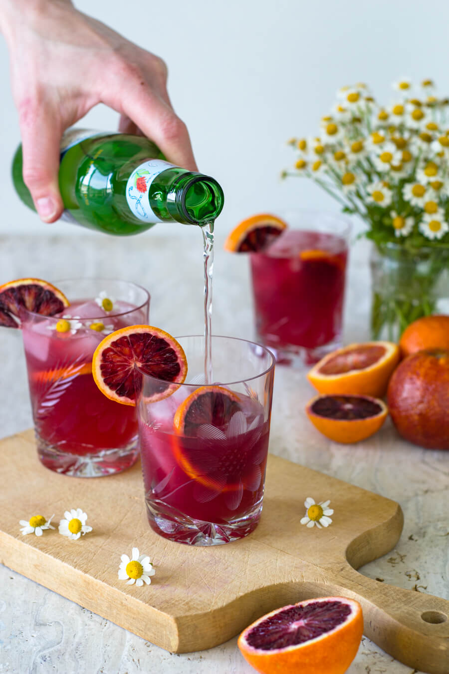 Blood Orange Moscow Mules | Winter Citrus Cocktail Recipes from Entertaining Blog @cydconverse