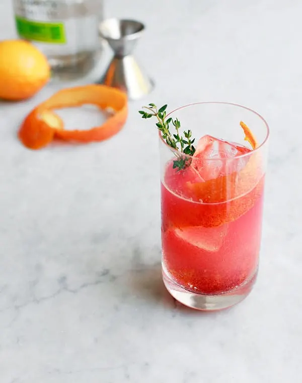Blood Orange Gin and Tonic | Winter Citrus Cocktail Recipes from Entertaining Blog @cydconverse