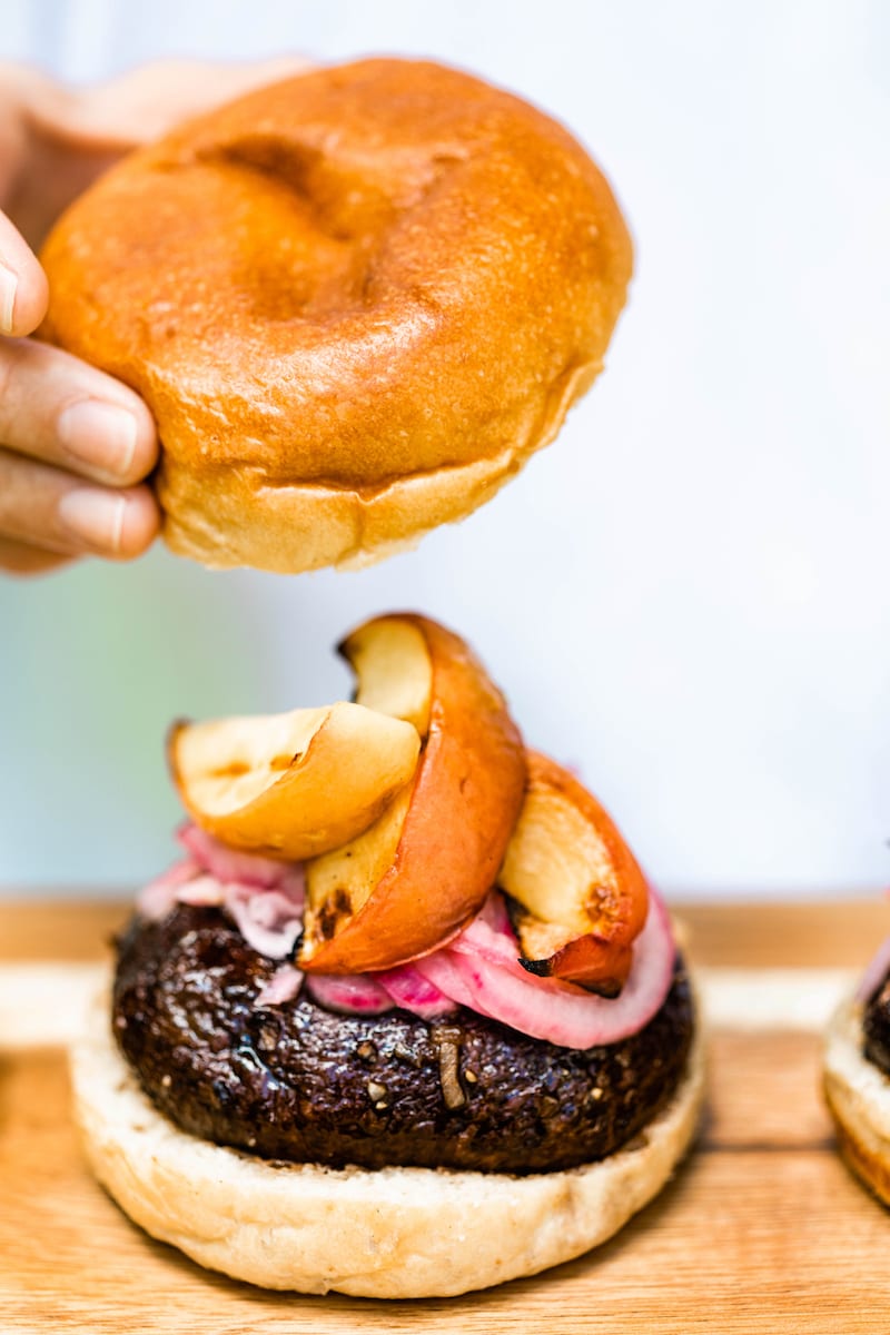 Grilled Portobello Burgers with Grilled Peaches + Pickled Red Onions | Easy grilling recipes for summer parties from @cydconverse