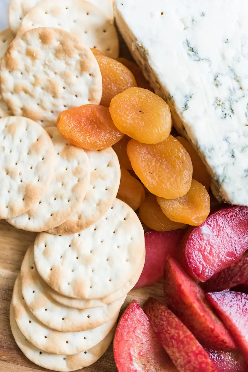 Easy Party Appetizers: Summer Harvest Cheese Board from @cydconverse