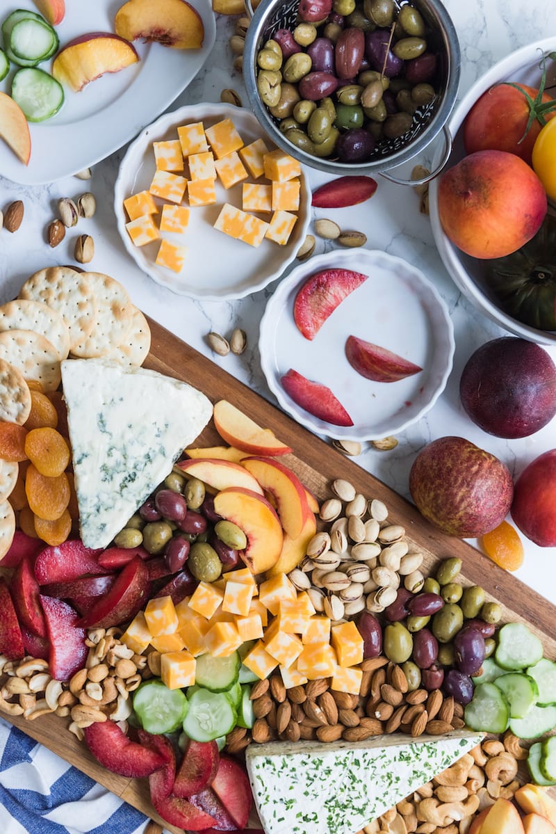 Easy Party Appetizers: Summer Harvest Cheese Board from @cydconverse