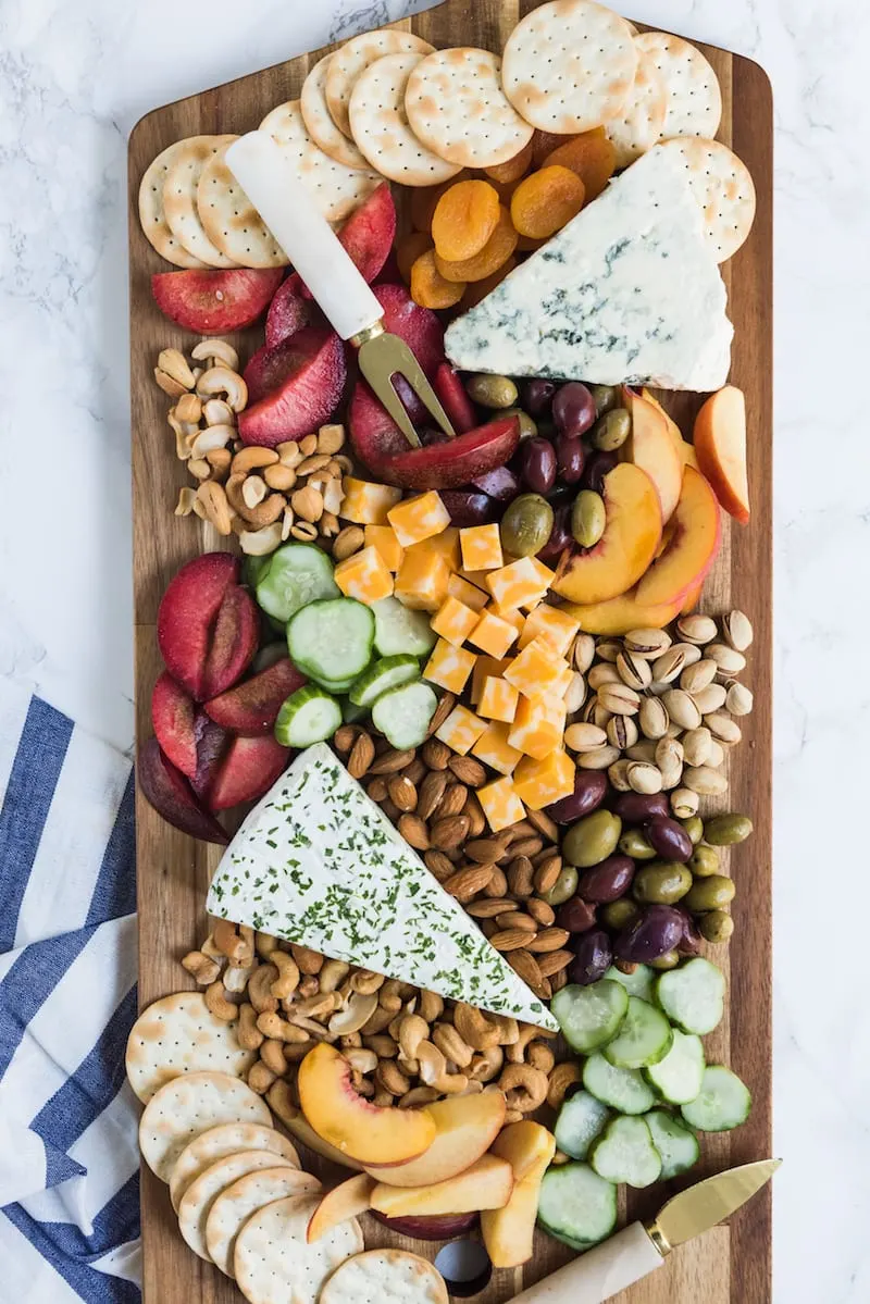 Easy Party Appetizers: Summer Harvest Cheese Board from @cydconverse