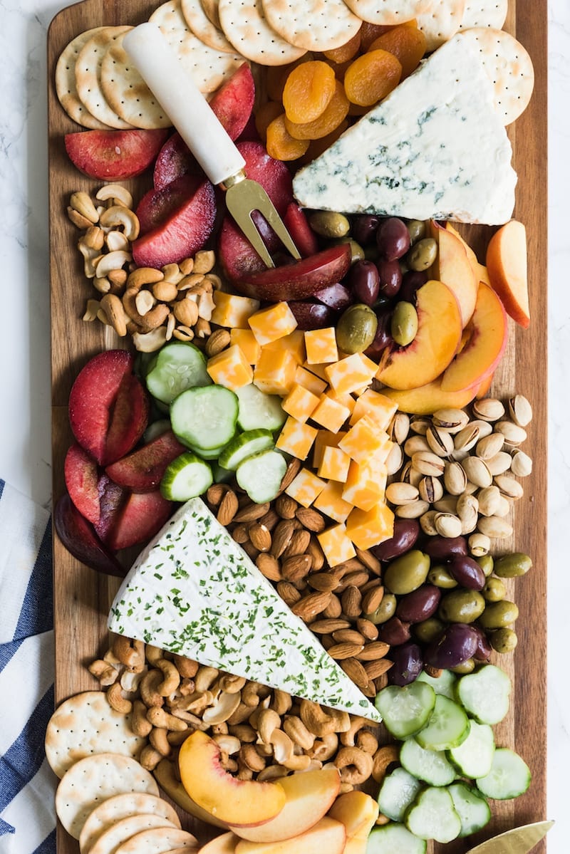 Easy Party Appetizers: Summer Harvest Cheese Board from @cydconverse