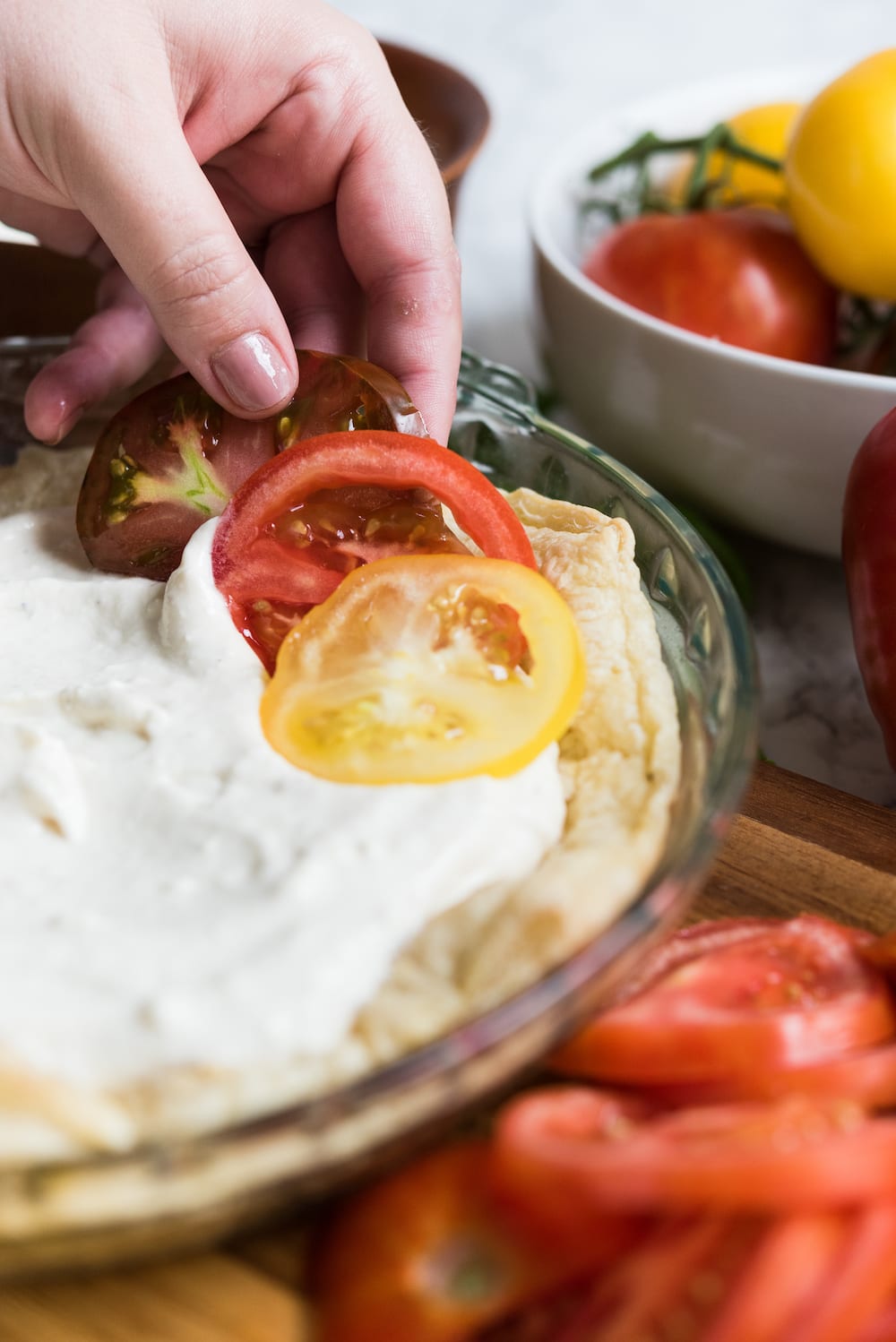 An Easy Tomato Tart: Entertaining ideas, summer party ideas, easy summer recipes from @cydconverse