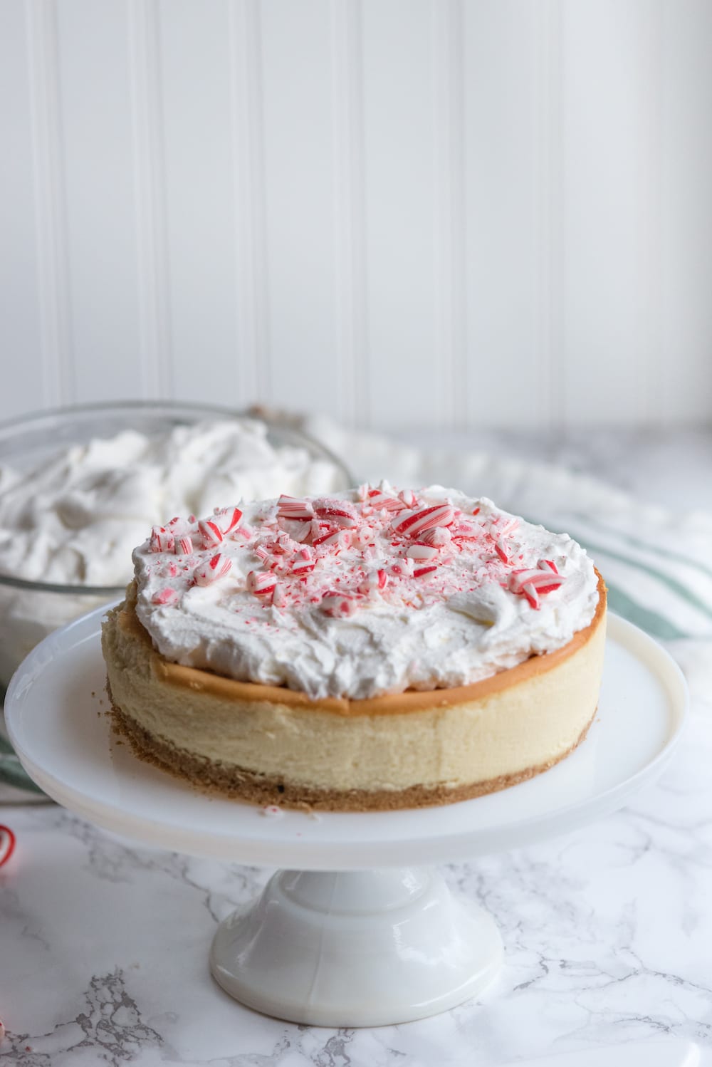 The Easiest Christmas Cheesecake Hack