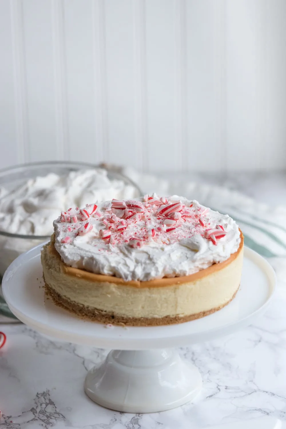 The Easiest Christmas Cheesecake Hack