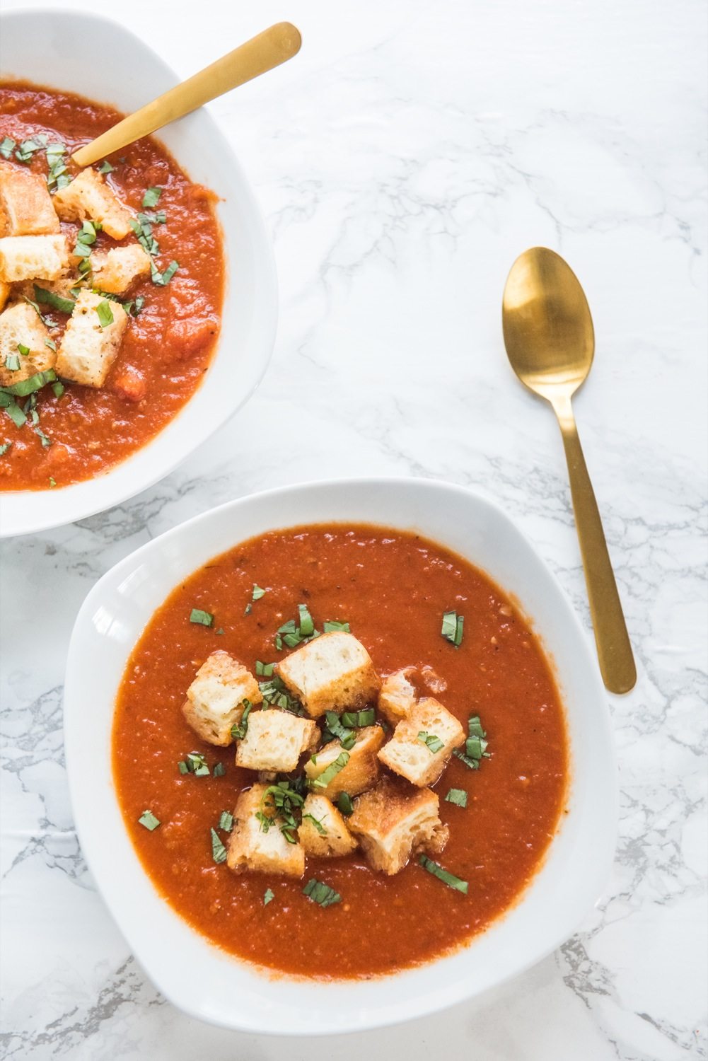 Easy Dinner Recipes: Roasted Tomato Soup with Homemade Croutons
