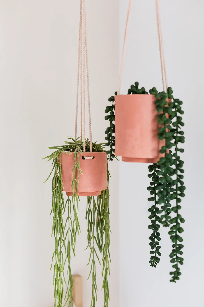 DIY Gifts for Mom: DIY Terracotta Planters