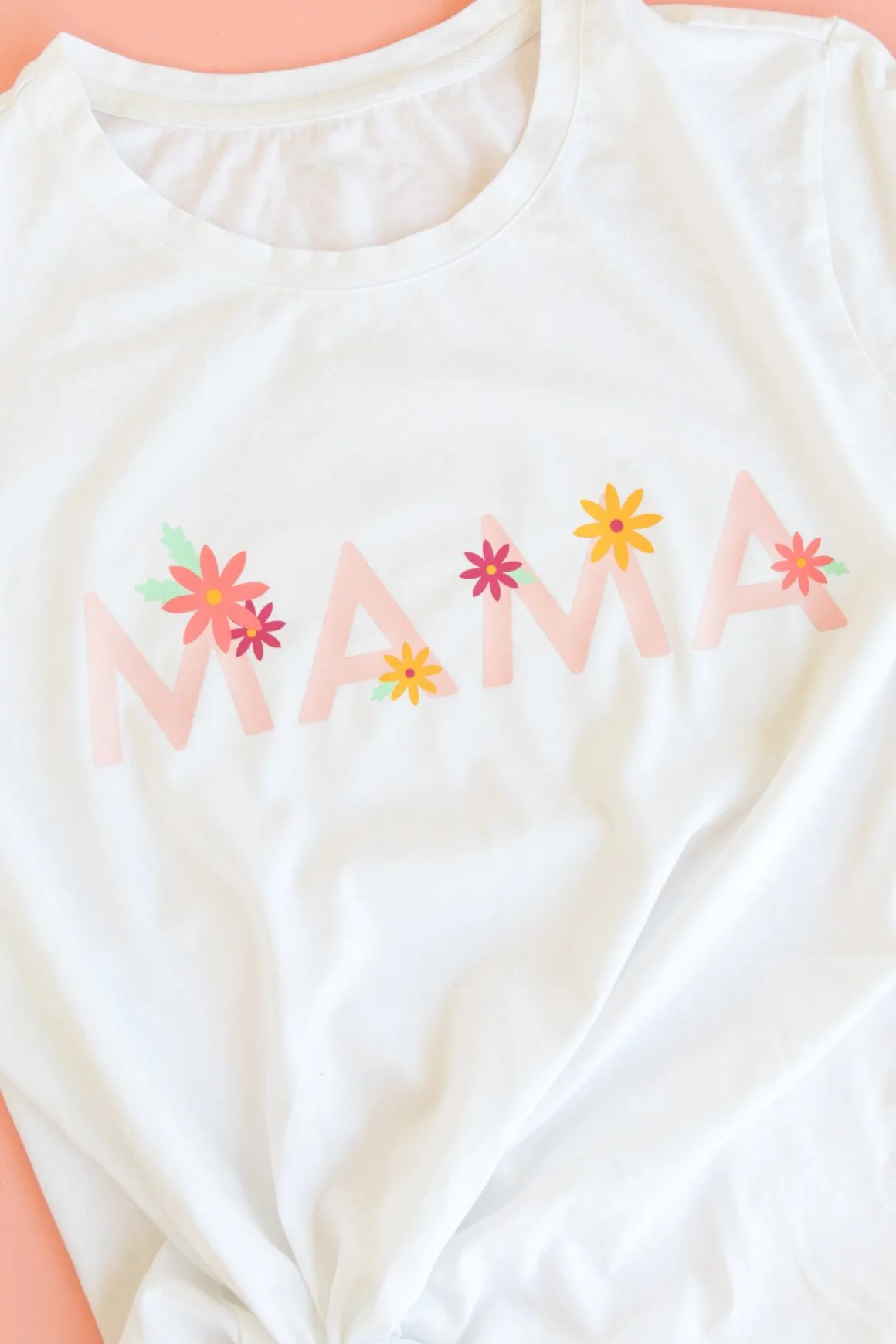 DIY Gifts for Mom: DIY Mama Shirt